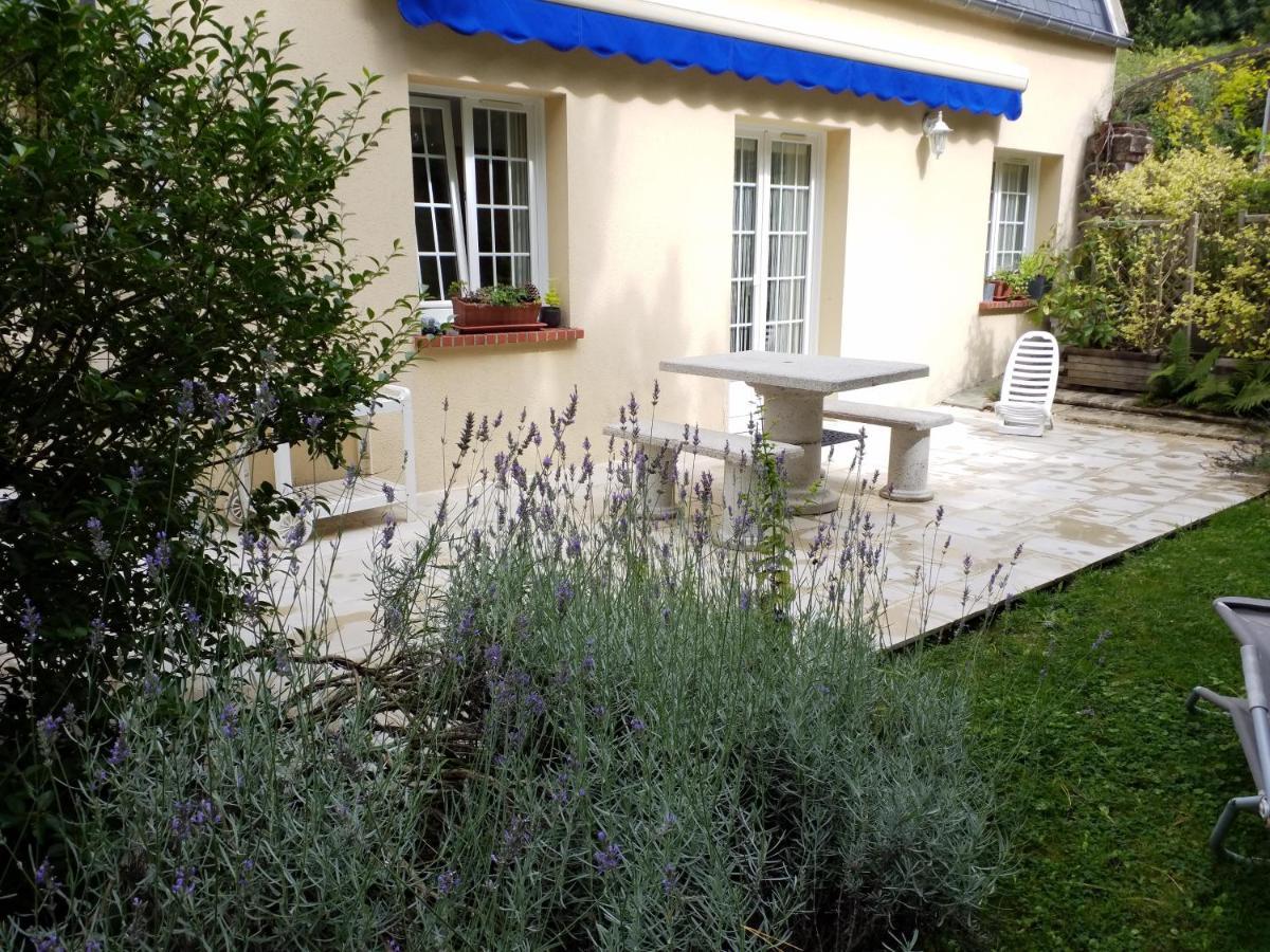 Appartements Et Gite Les Hauts De Sophia Trouville-sur-Mer Exterior photo